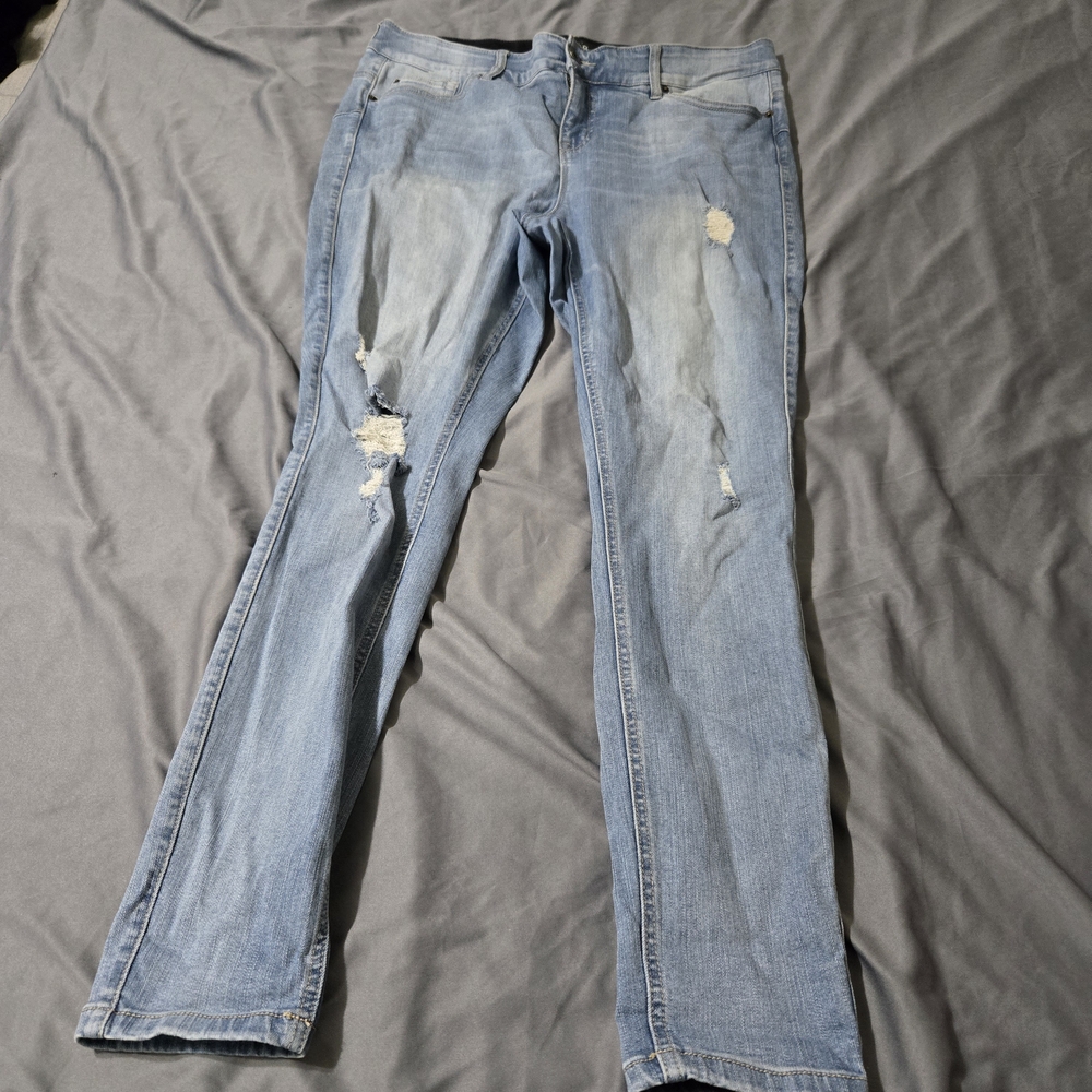 Torrid Jeans Women' 16R Blue Denim Bombshell Skinny Distressed High Waisted